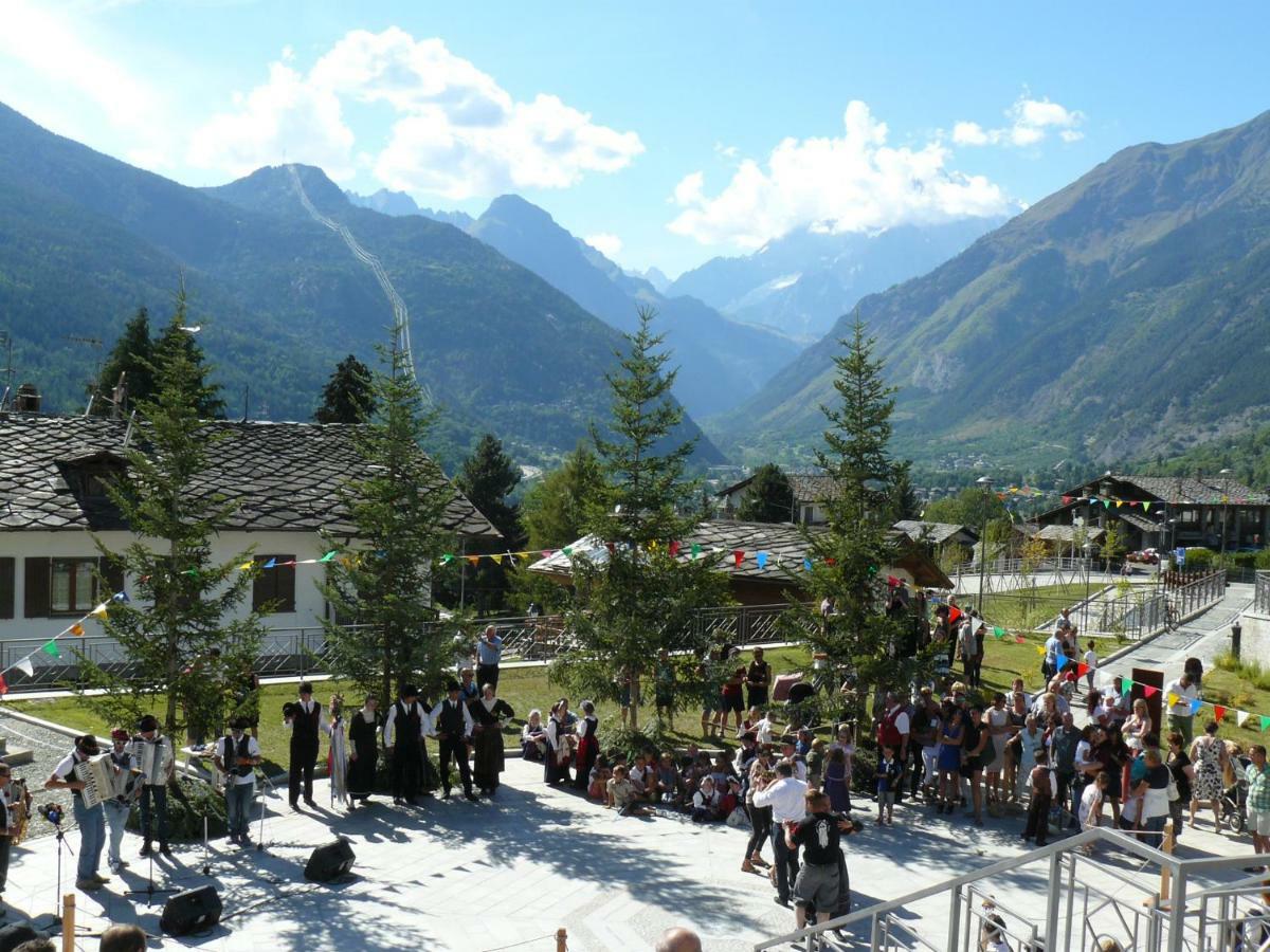 Appartamento Monte Bianco La Salle Exterior foto